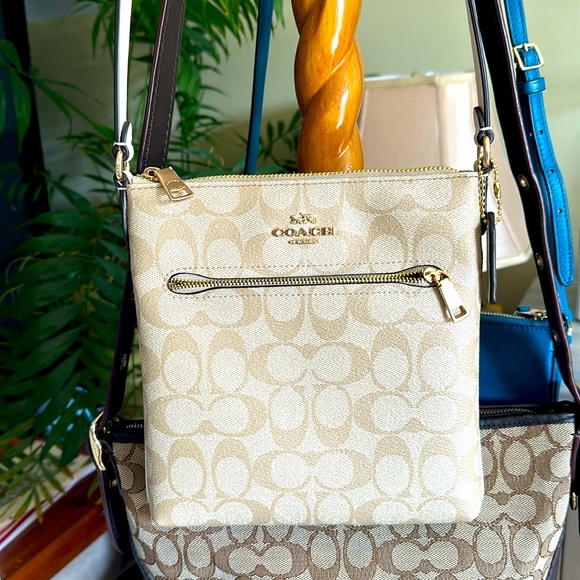 #2. Coach File Crossbody Bag In Signature Coated Canvas, Like New Condition - Picture 1 of 1